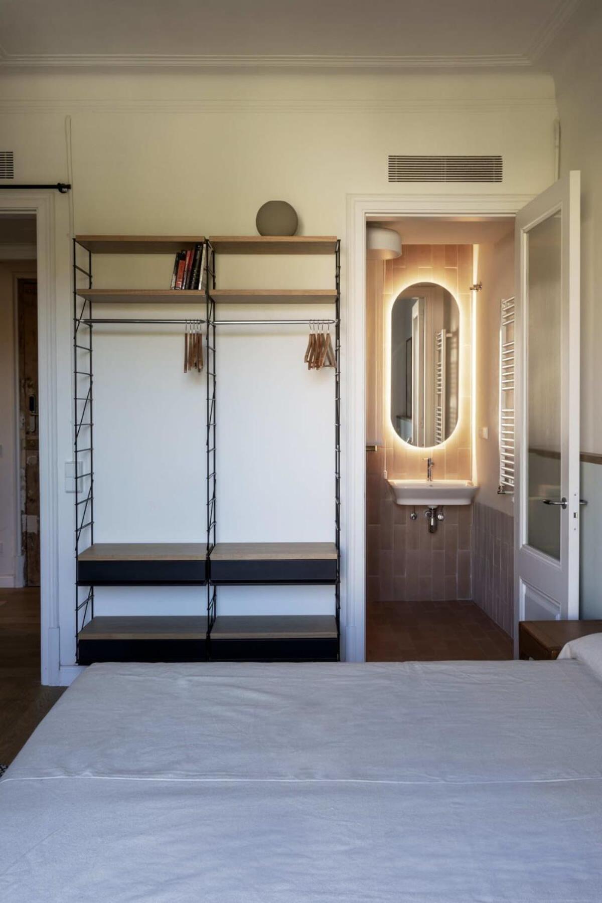 Amazing 5 Bd 5 Bathroom Next To Plaza Catalunya Barcelone